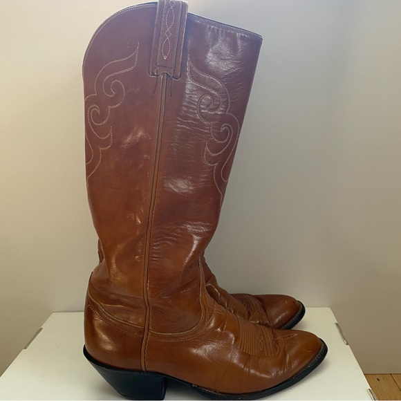 Tony Lama Tan Leather Heeled Boots - Picture 3 of 16